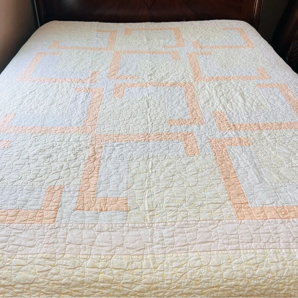 Vintage 1980s Handmade Quilt – 66” x 81” – Peach & Cream Geometric Design